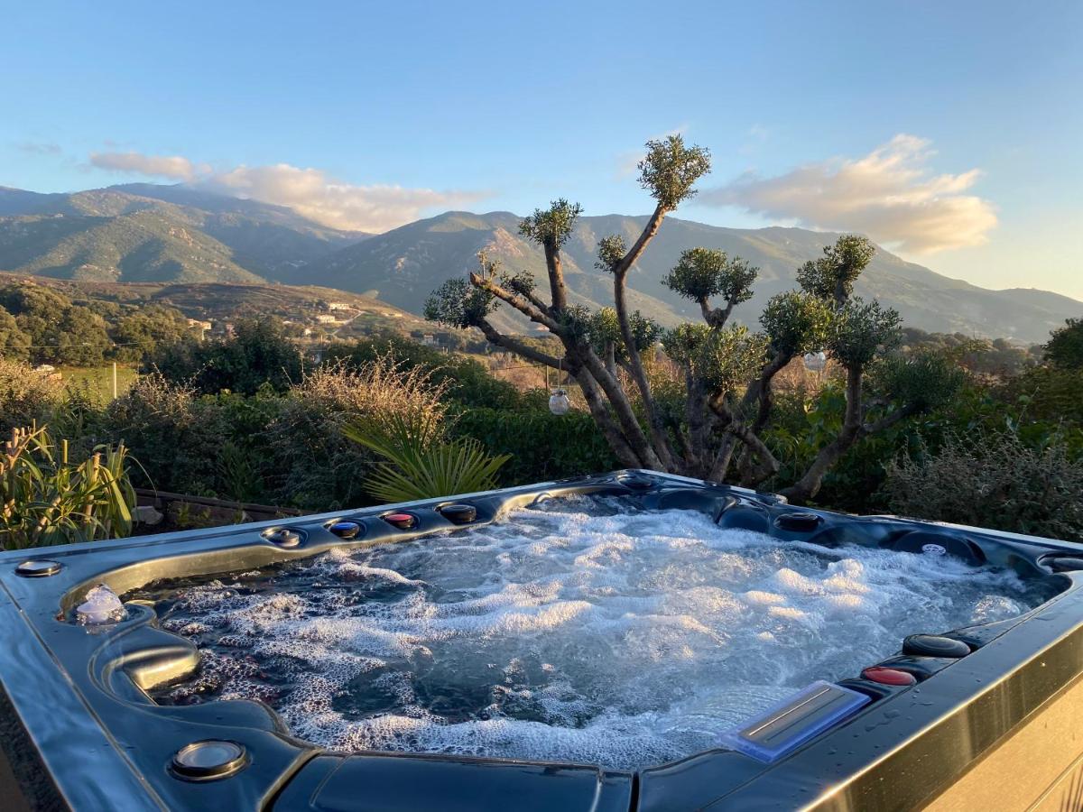 Villa Ghjuvan - Sea, Mountain & Spa Peri Buitenkant foto